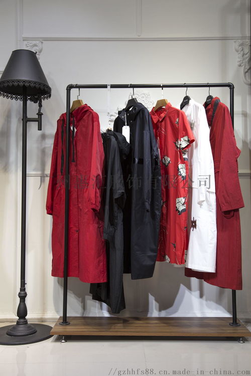 廣州服裝工廠尾貨 品牌服裝尾貨一手貨源全解析